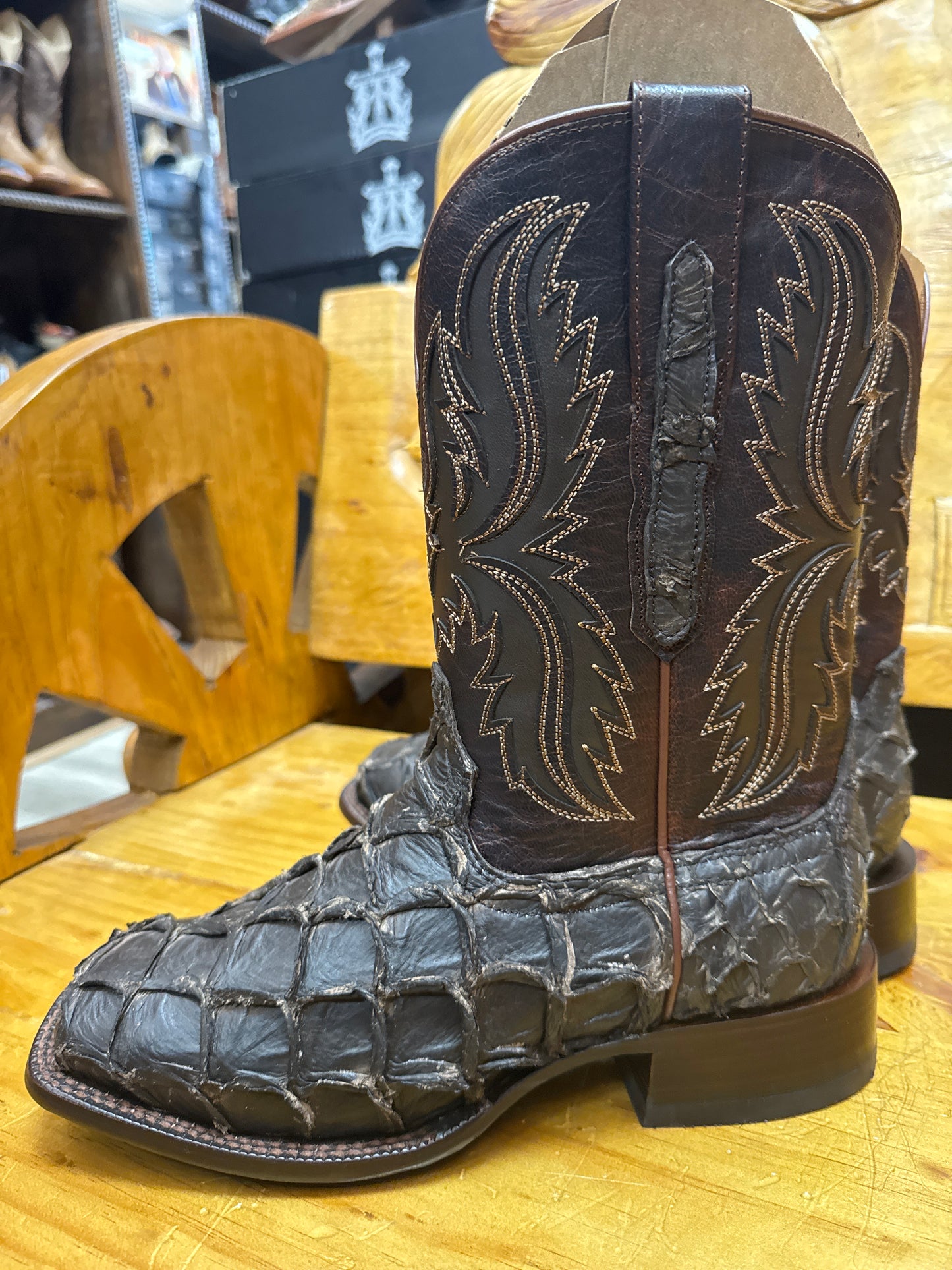 Men's Ariat Ashwood Wide Square Toe Cowboy Boot JAVA PIRARUCU|DEEP CHOCOLATE