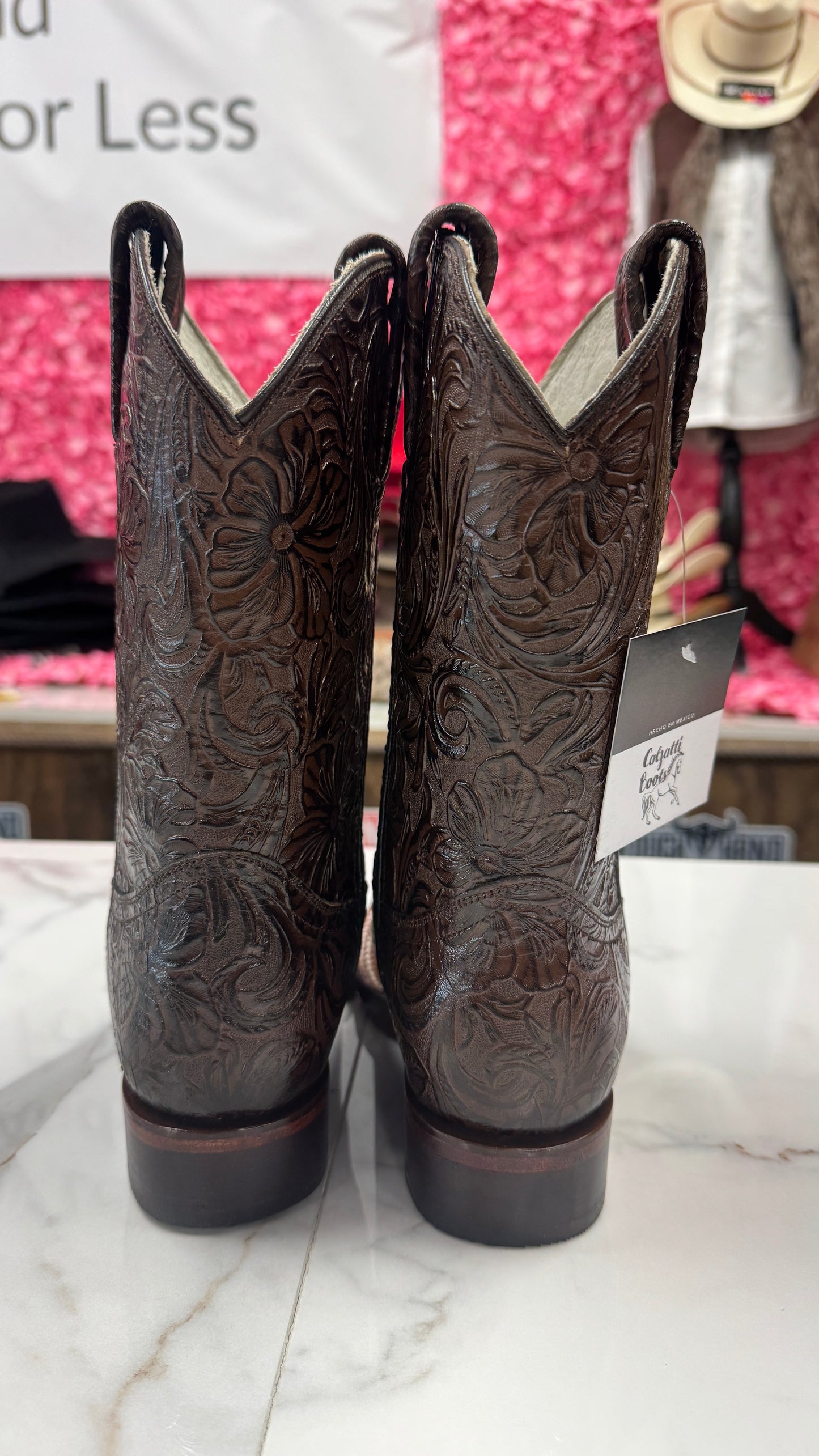 Calzatti women’s Boots brown hand tool