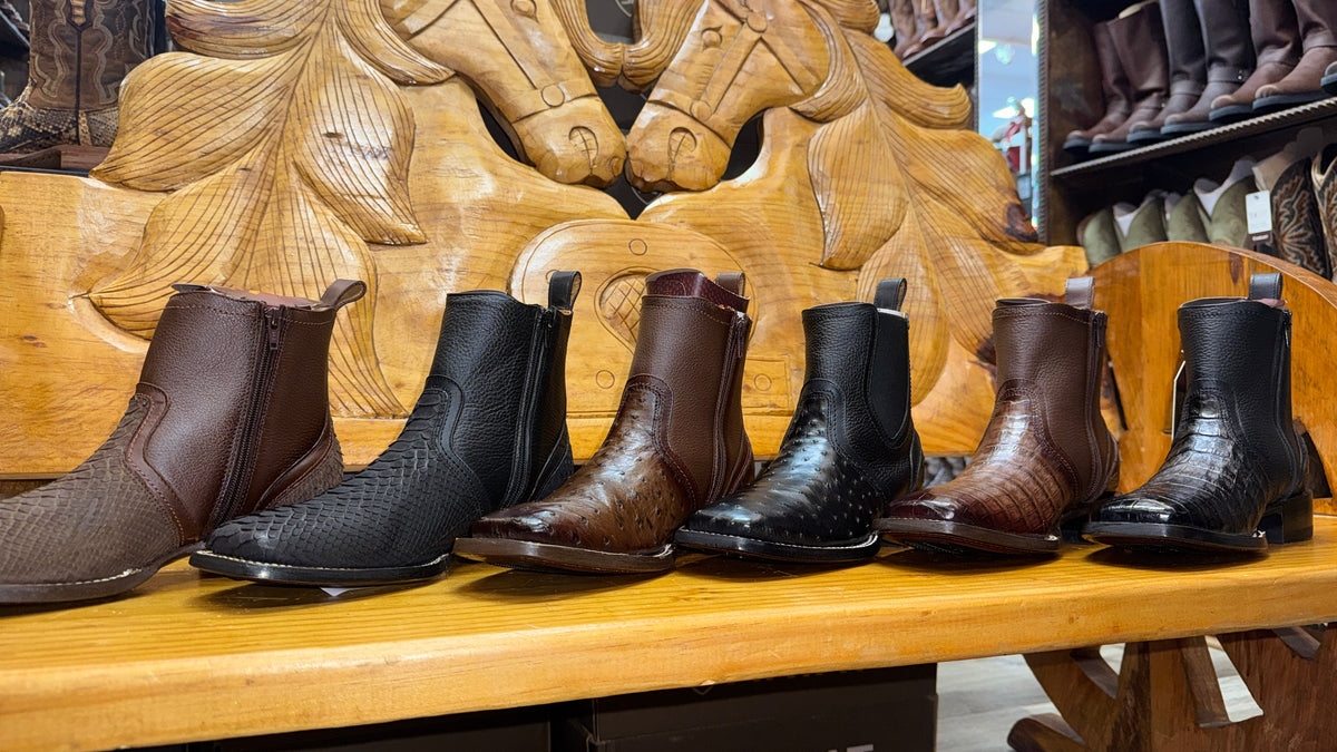 Los Altos, Fancy exotic boots with zippers