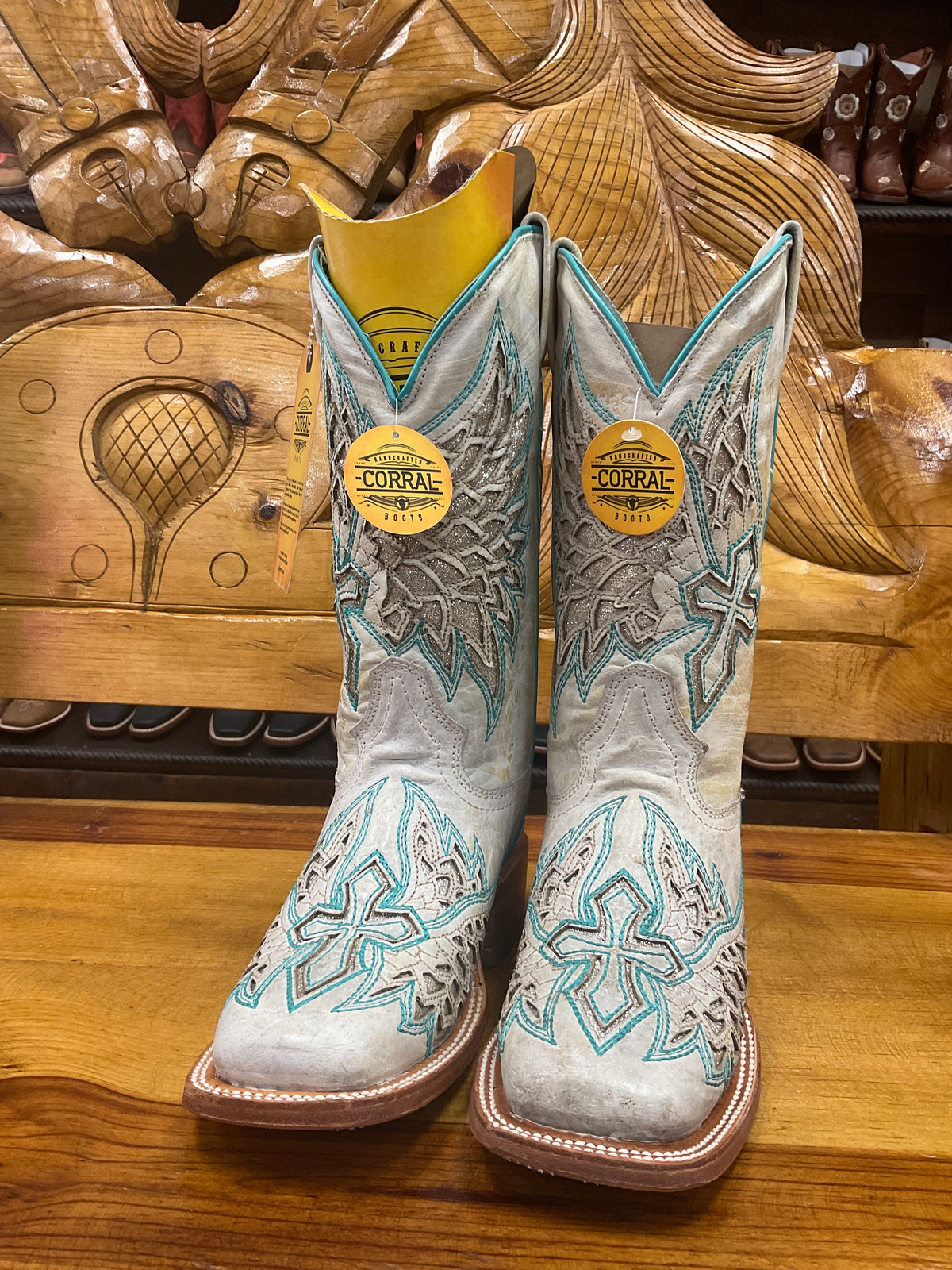 Corral Wmns white with gold inlay boot