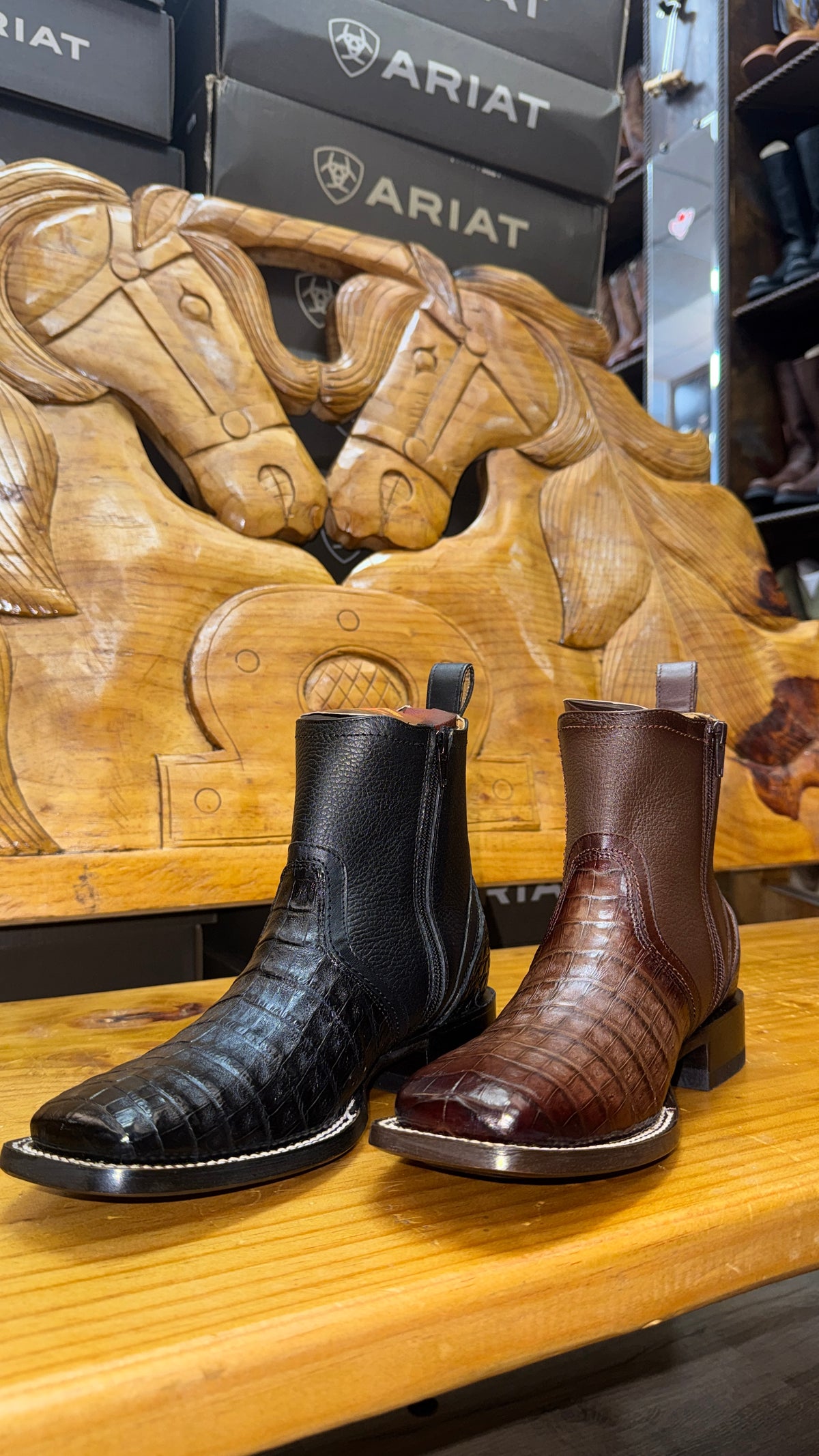 Los altos boots caimán belly wide square toe rodeo boot with zipper